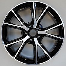 X'trike X-122 7.5J/18 5x114.3 ET40.0 D66.1