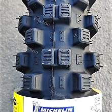 Мотошины Michelin Tracker 100/100 R18 59R