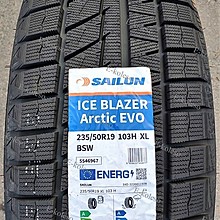 Sailun Ice Blazer Arctic Evo 235/50 R19 103H