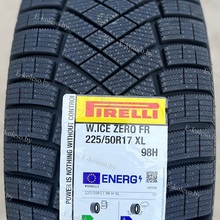 Pirelli Ice Zero Friction 225/50 R17 98H