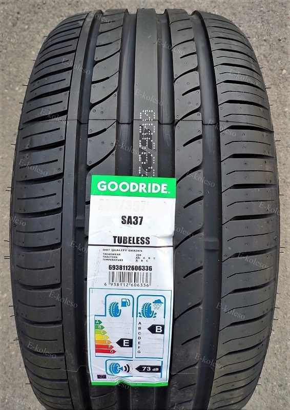 Автомобильные шины Goodride Sport SA-37 255/35 R20 97W