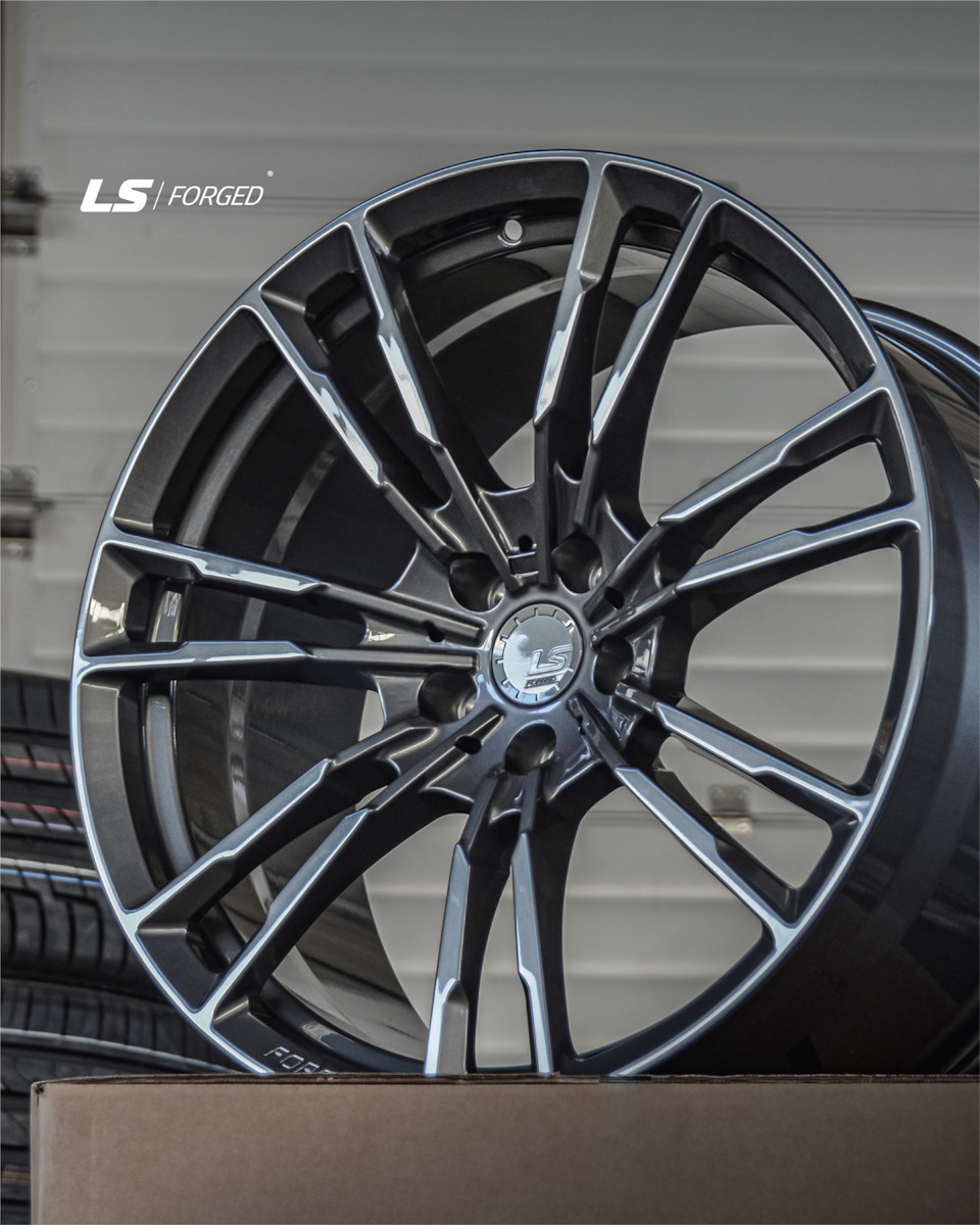 Литые диски LS Forged LS FG06 8.0J/20 5x114.3 ET30.0 D60.1