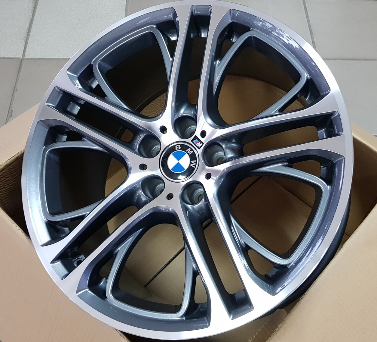 Литые диски BMW B5460mg 11.0J/20 5x120 ET38.0 D74.1
