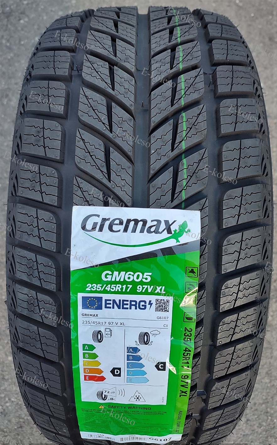 Автомобильные шины Gremax Winter GM605 235/45 R17 97V