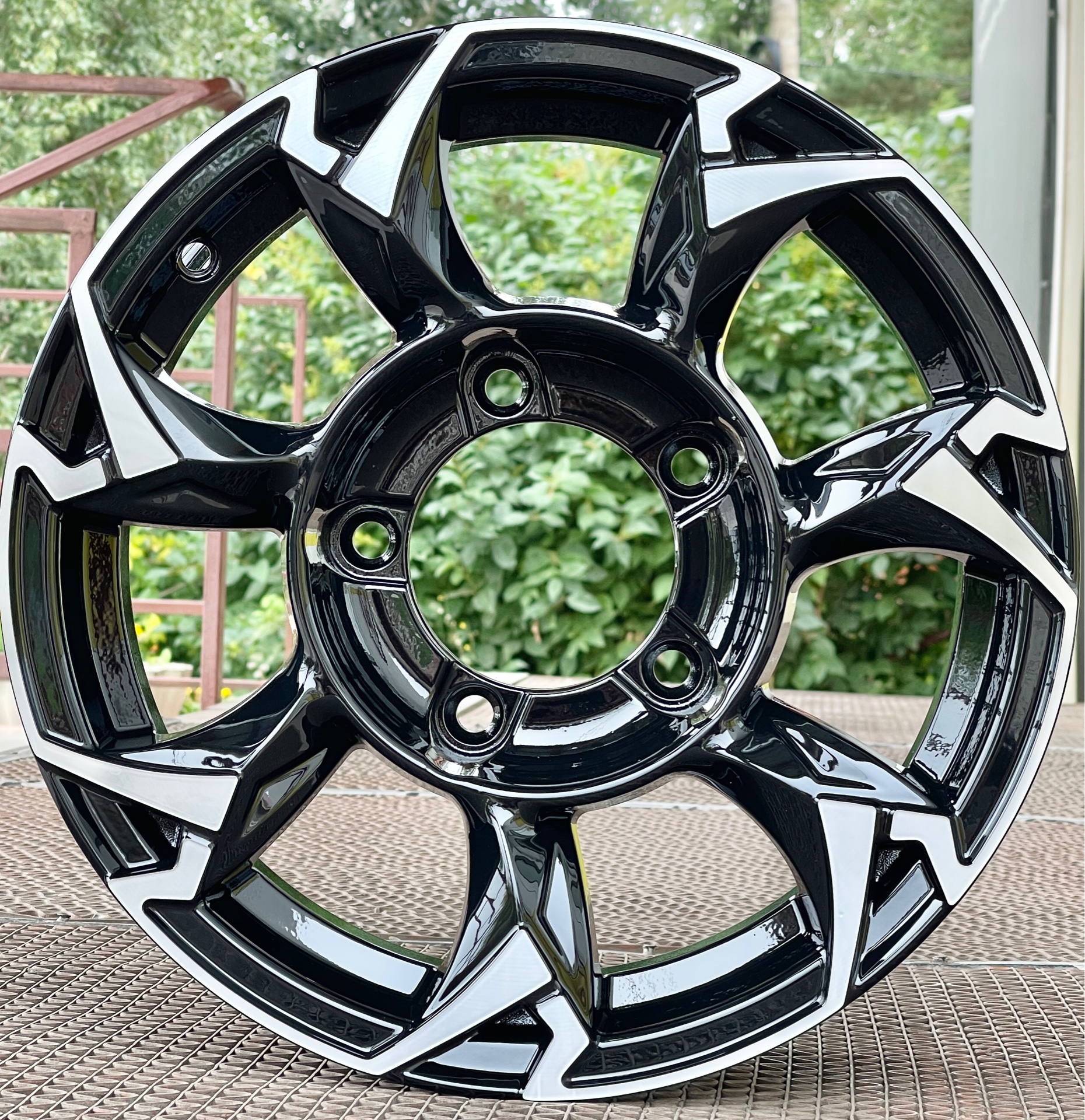 Литые диски carwel Гурон 5.5J/15 5x139.7 ET5.0 D98.5