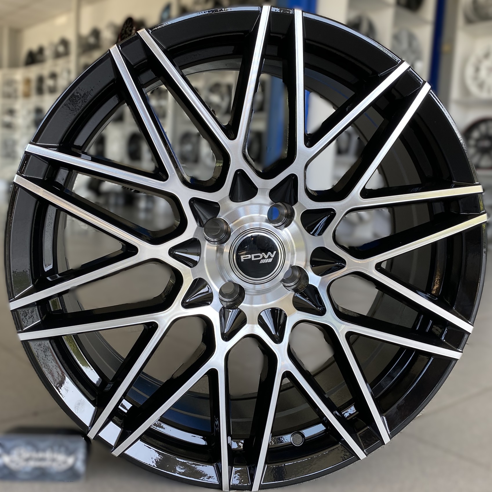 Литые диски PDW VELOCE-mb  (Geely Cityray) 7.5J/18 5x114,3 ET45.0 D54.1