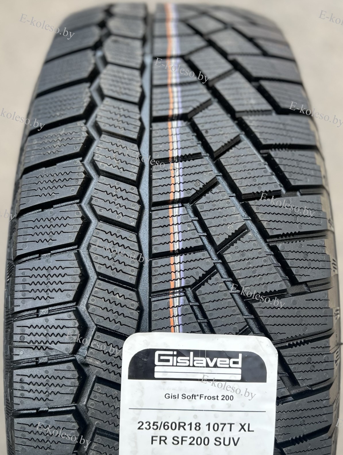 Автомобильные шины Gislaved Soft*frost 200 Suv 235/60 R18 107T