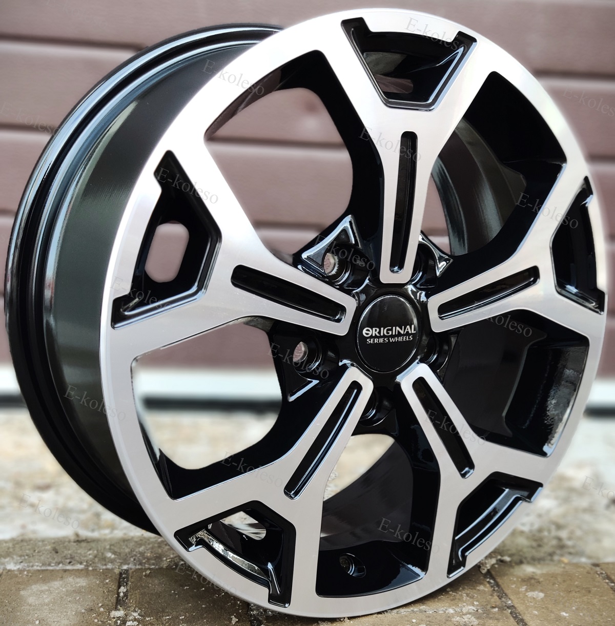 Литые диски SKAD KL-318 Алмаз 6.5J/16 5x114.3 ET50.0 D66.1