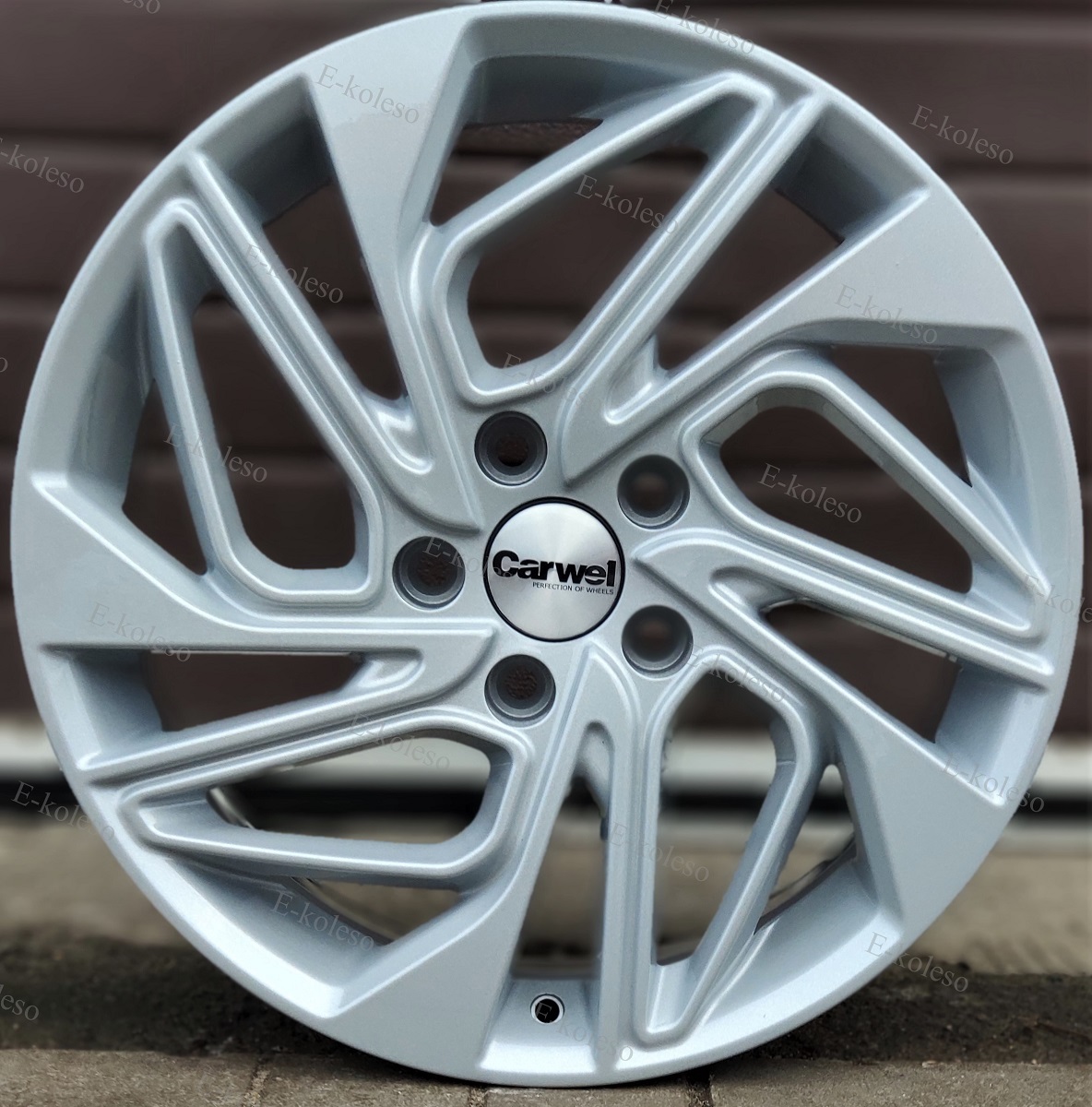 Литые диски Carwel Калкан 206 (RAV4) 7.0J/17 5x114,3 ET39.0 D60.1