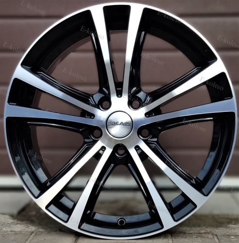 Литые диски
 
SKAD
 
Мюнхен Алмаз
 
8.0J/18 5x112 ET30.0 D66.6