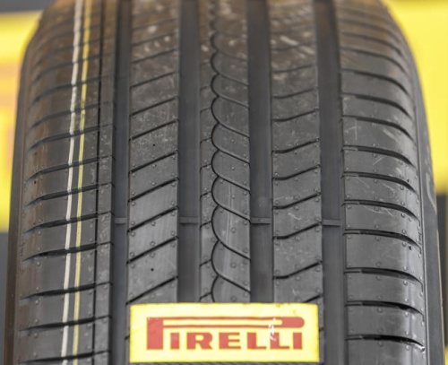 Автомобильные шины Pirelli Cinturato Rosso 235/45R18 98Y