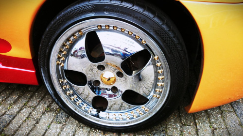 Литые диски Dotz LasVegas 9.0J/18 5x120 ET18.0 D74.1