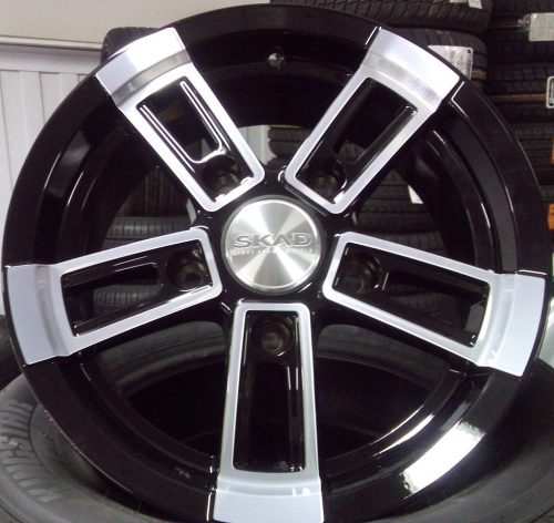 Литые диски
 
SKAD
 
Тор-mb
 
6.5J/15 5x139.7 ET40.0 D98.5
