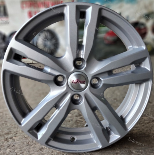 Стальные диски iFree Горизонт Нео-классик 6.0J/15 4x100 ET50.0 D60.1